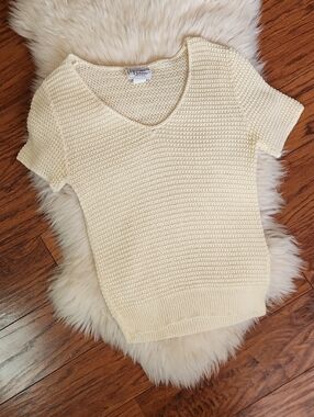 Herald House Vintage Cream Vneck Short Sleeved Knit Blouse